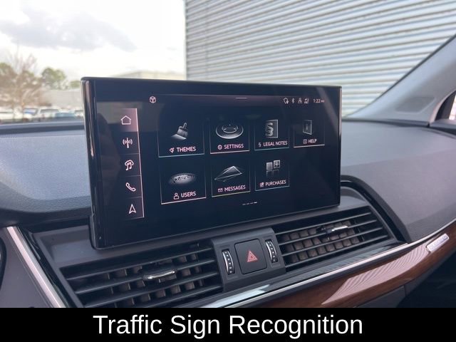 Used 2024 Audi Q5 e Premium Plus w/ Premium Plus Package image 23