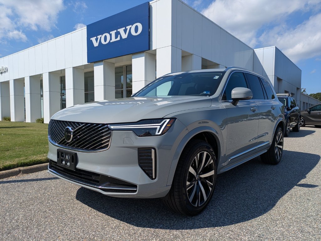 New 2027 Volvo XC90 B5 Core AWD/4WD image 2