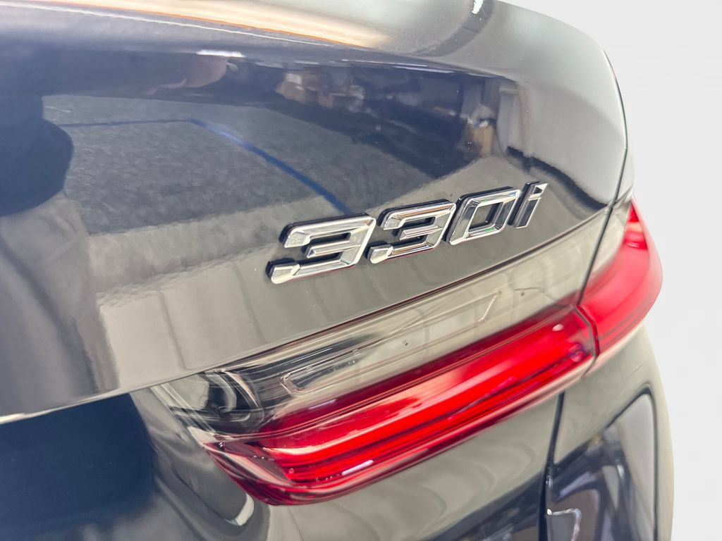 Used 2021 BMW 330i xDrive Sedan w/ Driving Assistance Package AWD/4WD image 23