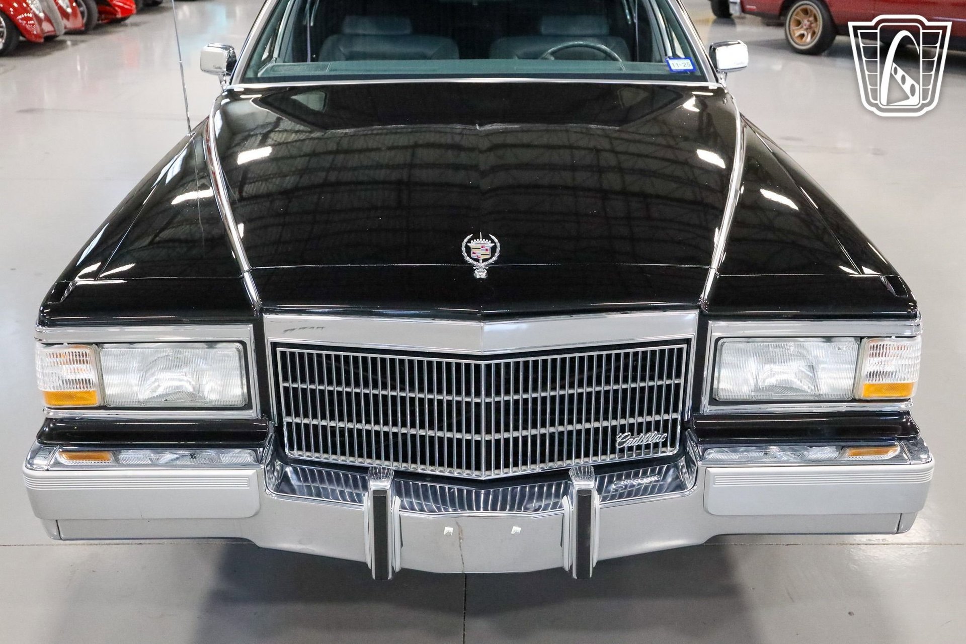 Used 1992 Cadillac Brougham image 11