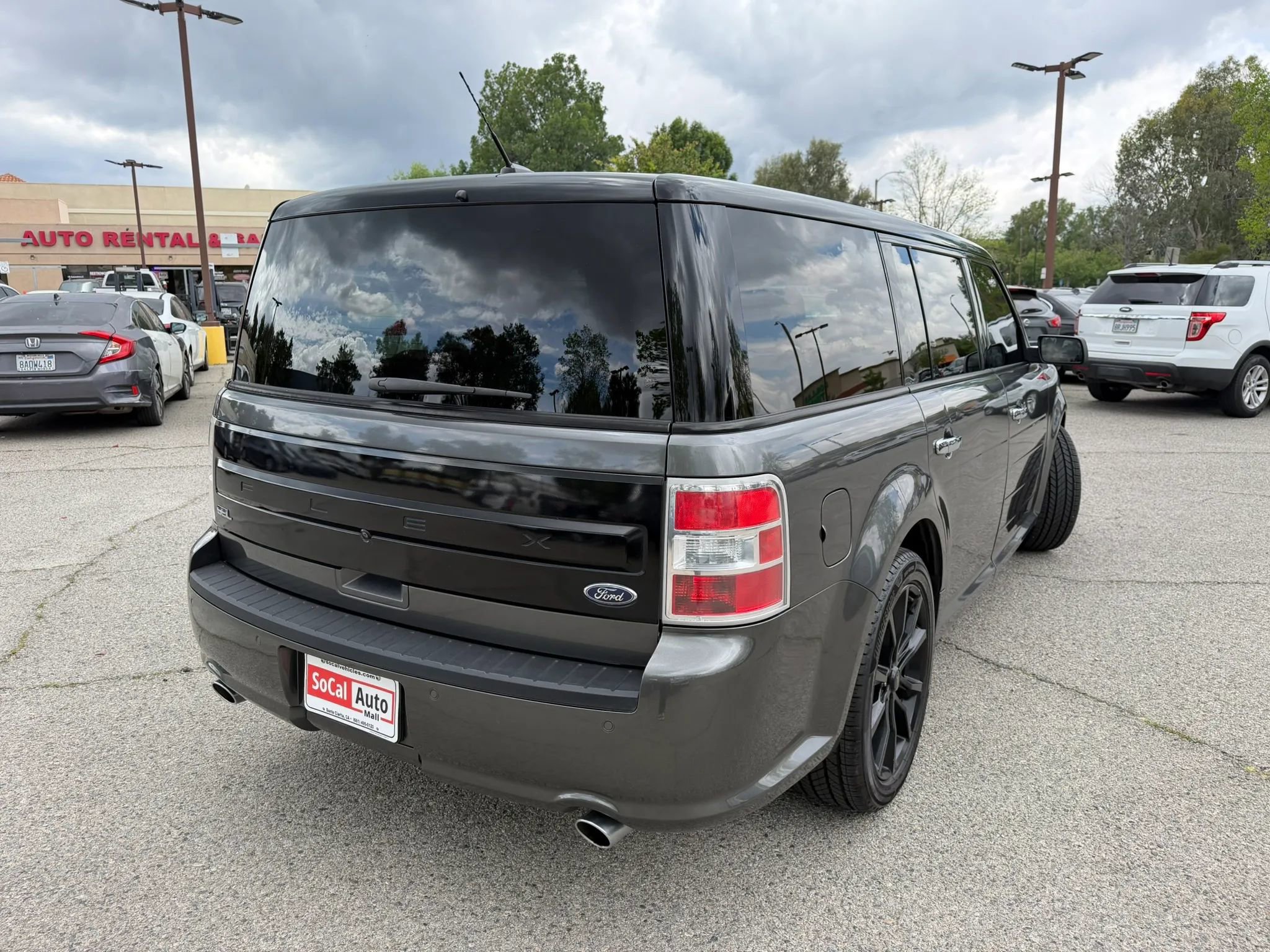 Used 2016 Ford Flex SEL w/ Equipment Group 202A image 3