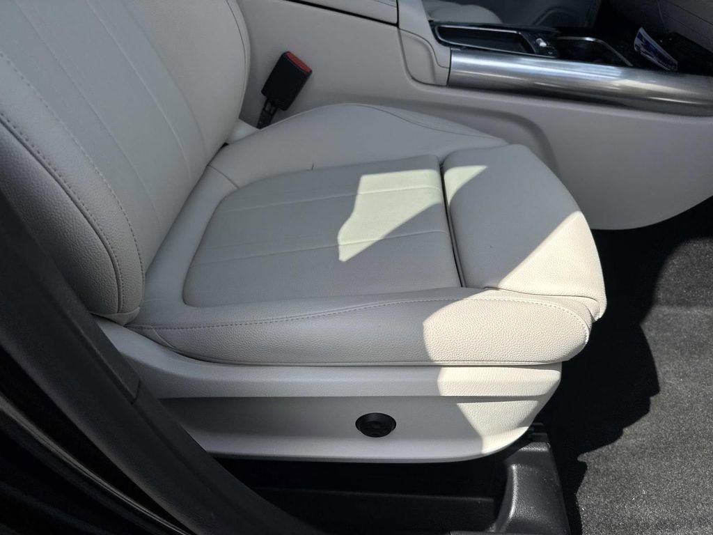 Used 2025 Mercedes-Benz GLA 250 image 12