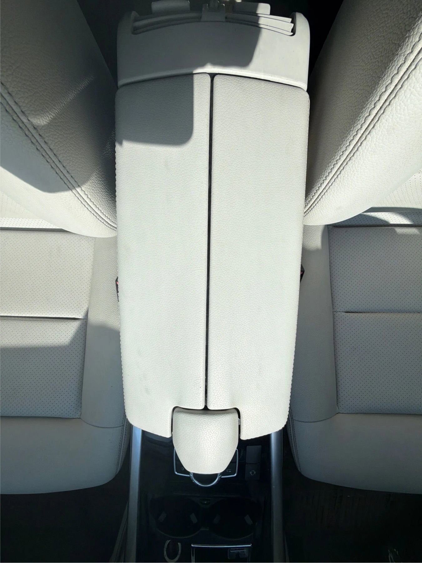 Used 2016 Mercedes-Benz E 250 Sedan image 18