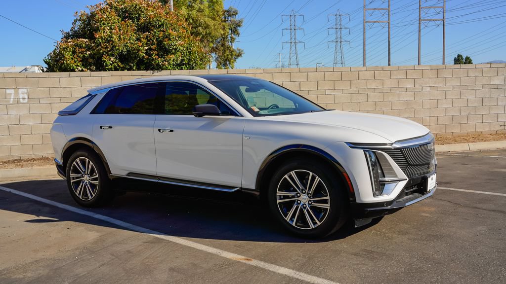 Certified 2024 Cadillac Lyriq Luxury RWD image 6
