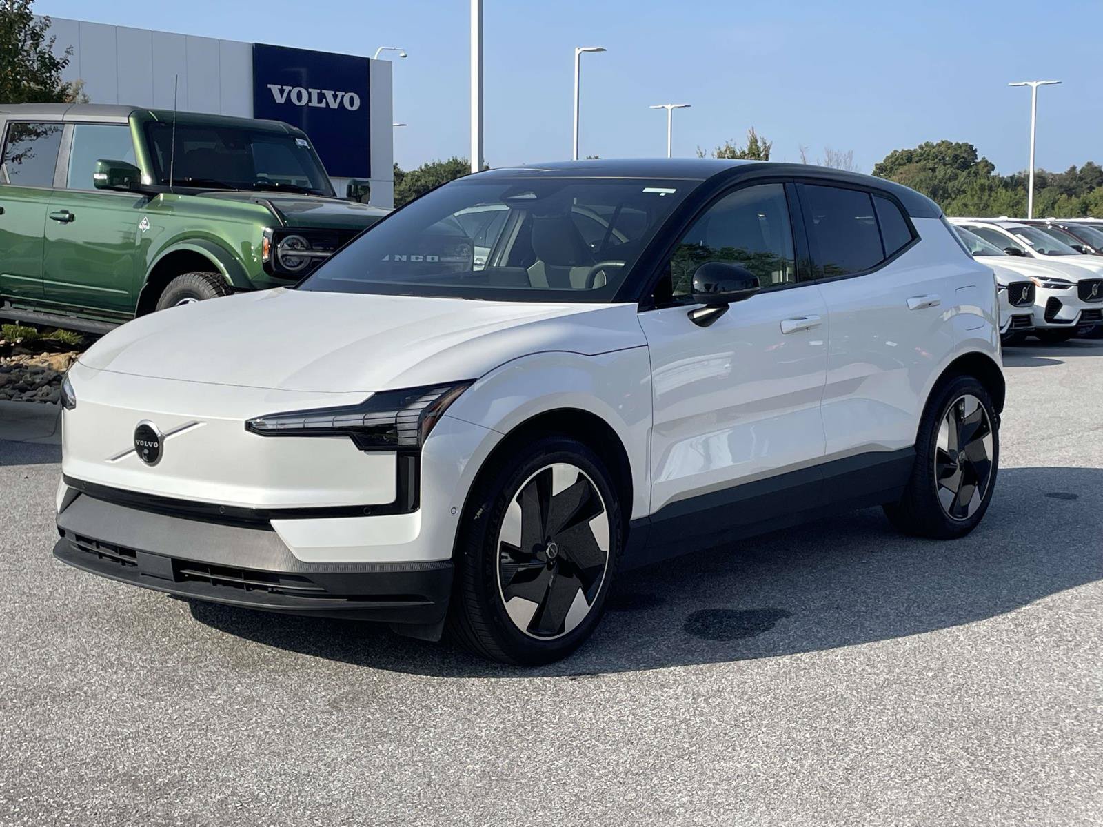 Used 2025 Volvo EX30 Ultra w/ Climate Package AWD/4WD image 25