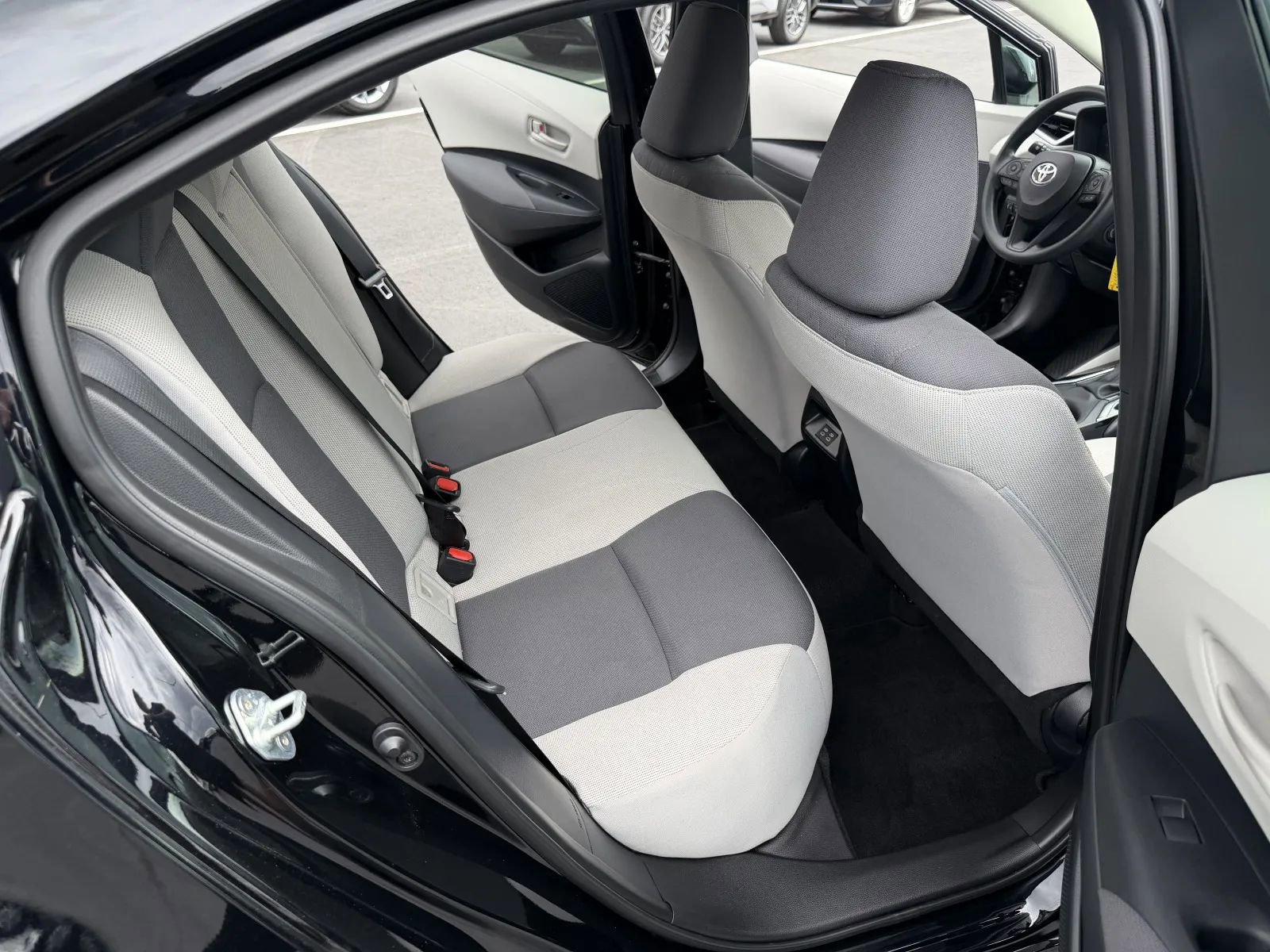 Used 2024 Toyota Corolla LE image 41