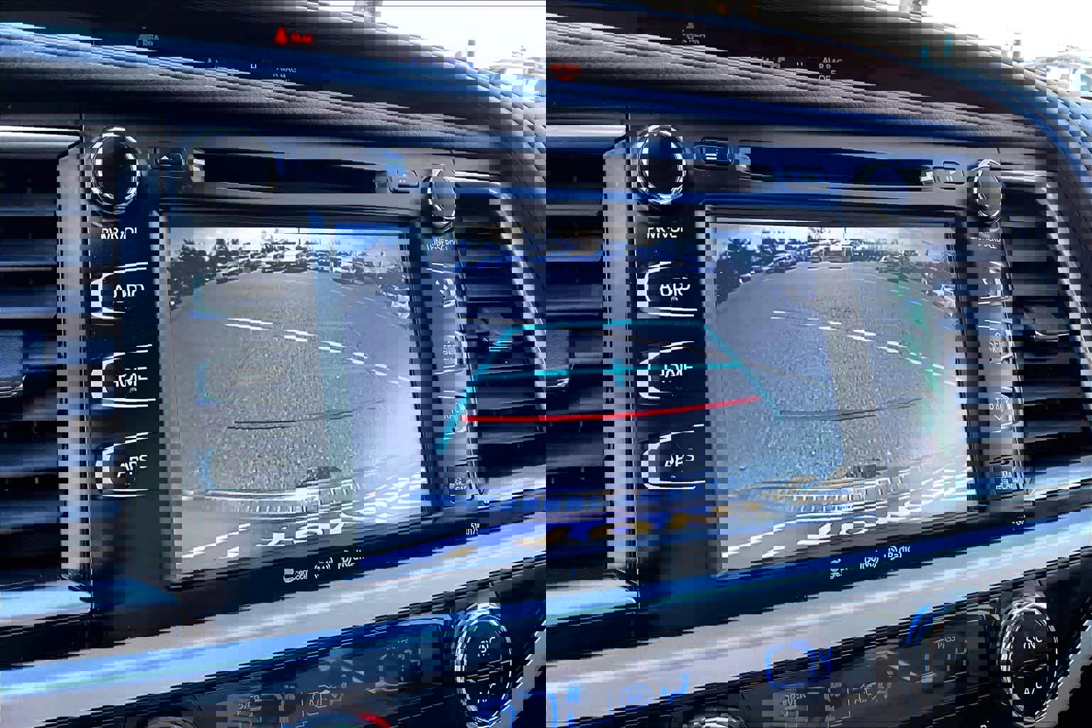 Used 2017 Toyota Highlander XLE image 26