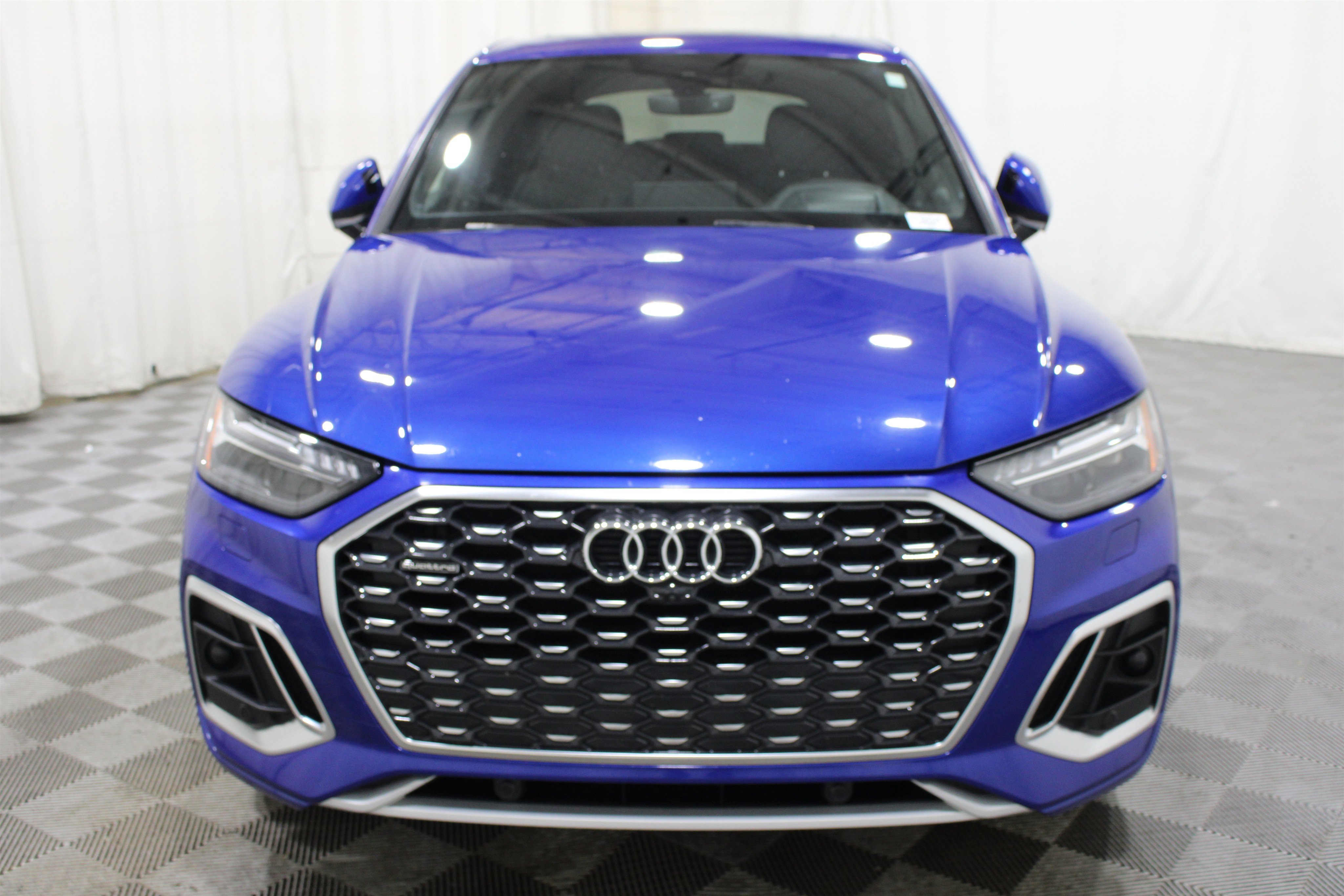 Used 2021 Audi Q5 Prestige w/ Prestige Package image 39