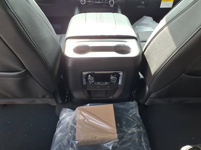 New 2026 Chevrolet Suburban High Country AWD/4WD image 16