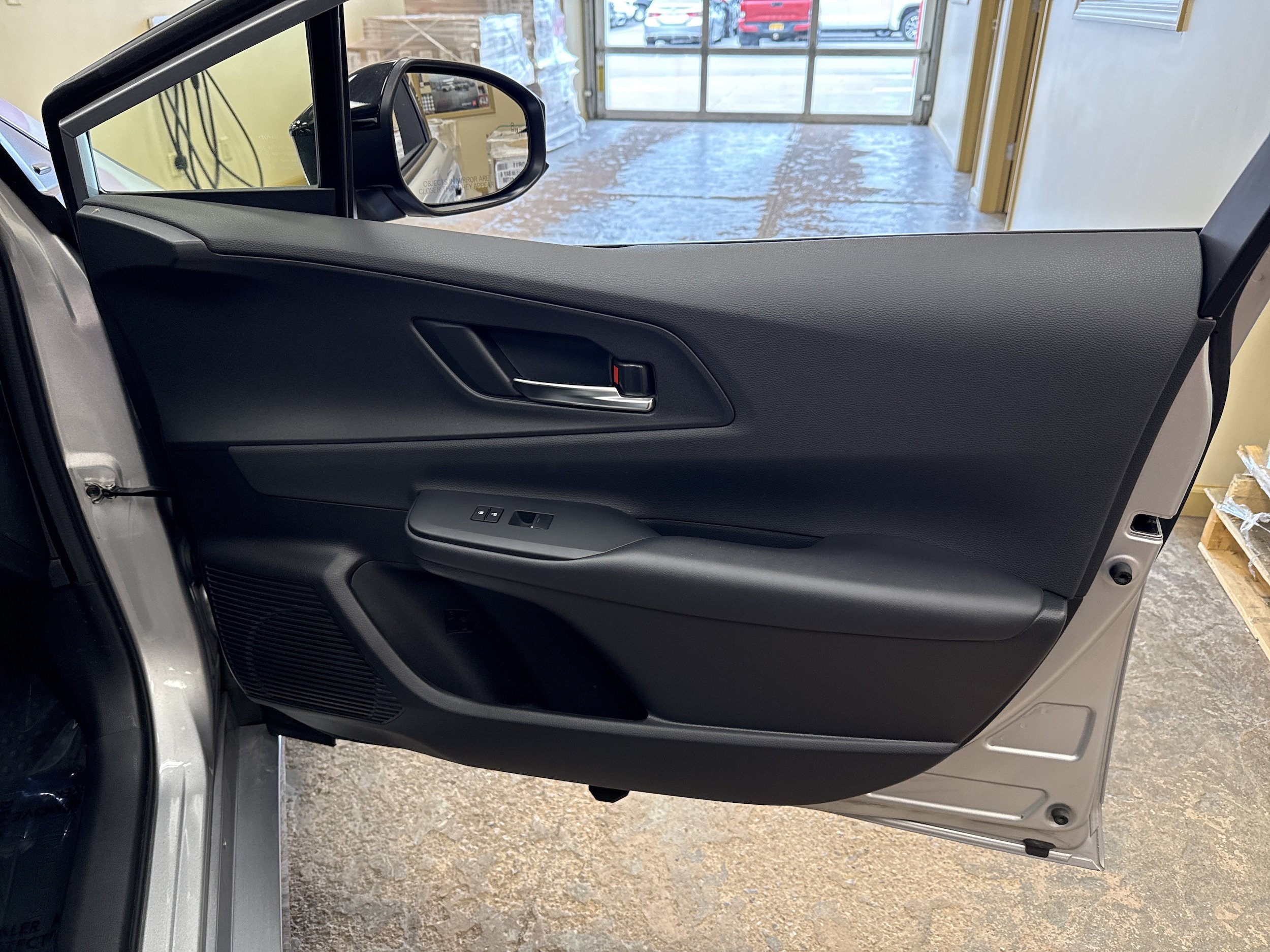 Used 2023 Toyota Prius Prime FWD image 13