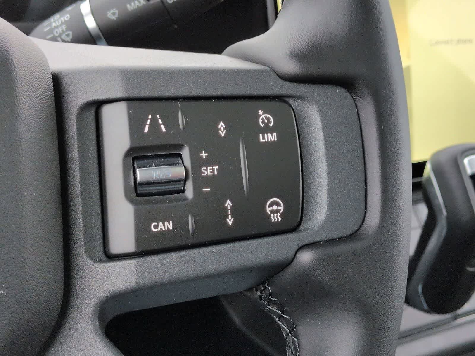 New 2026 Land Rover Defender 110 X-Dynamic SE AWD/4WD image 25