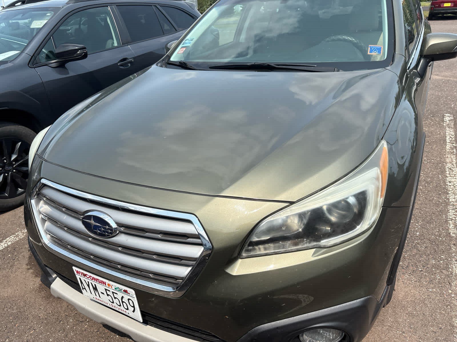 Used 2015 Subaru Outback 2.5i Limited AWD/4WD image 2