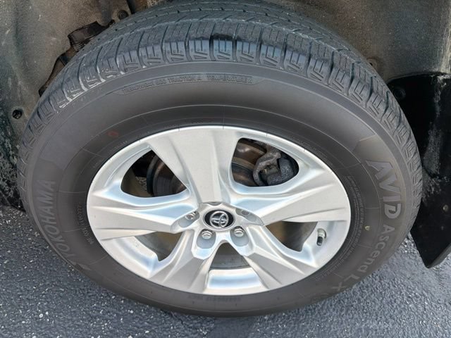 Used 2019 Toyota RAV4 XLE w/ Convenience Package AWD/4WD image 30