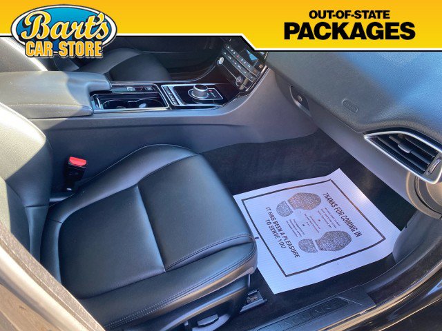 Used 2018 Jaguar XE Premium AWD/4WD image 15