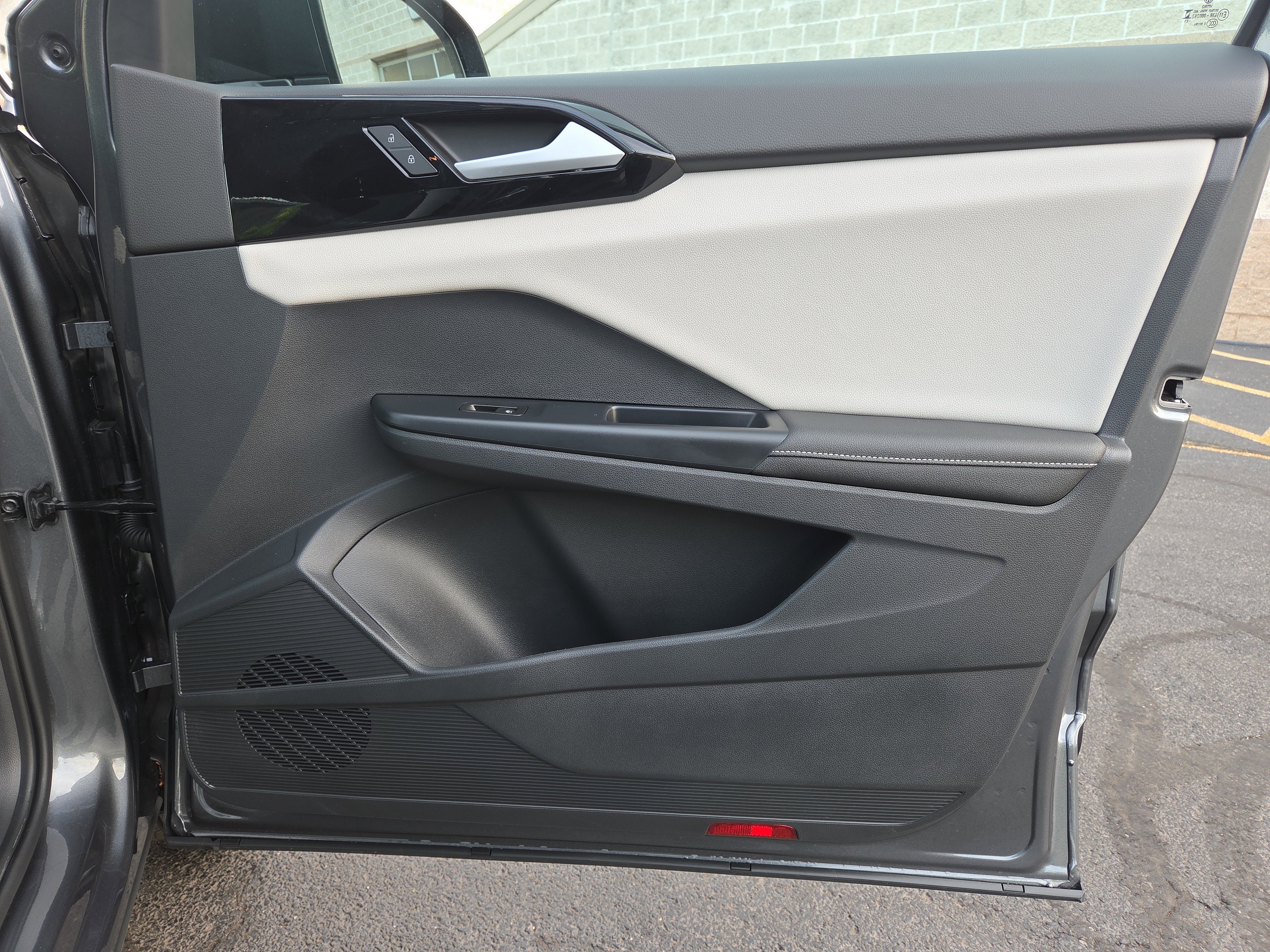 Certified 2025 Volkswagen Taos S image 26