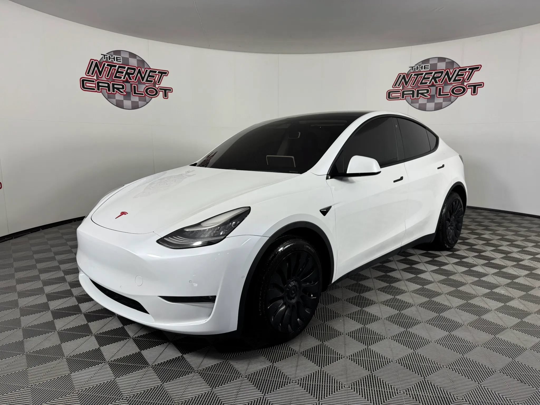 Used 2020 Tesla Model Y Long Range AWD/4WD image 3