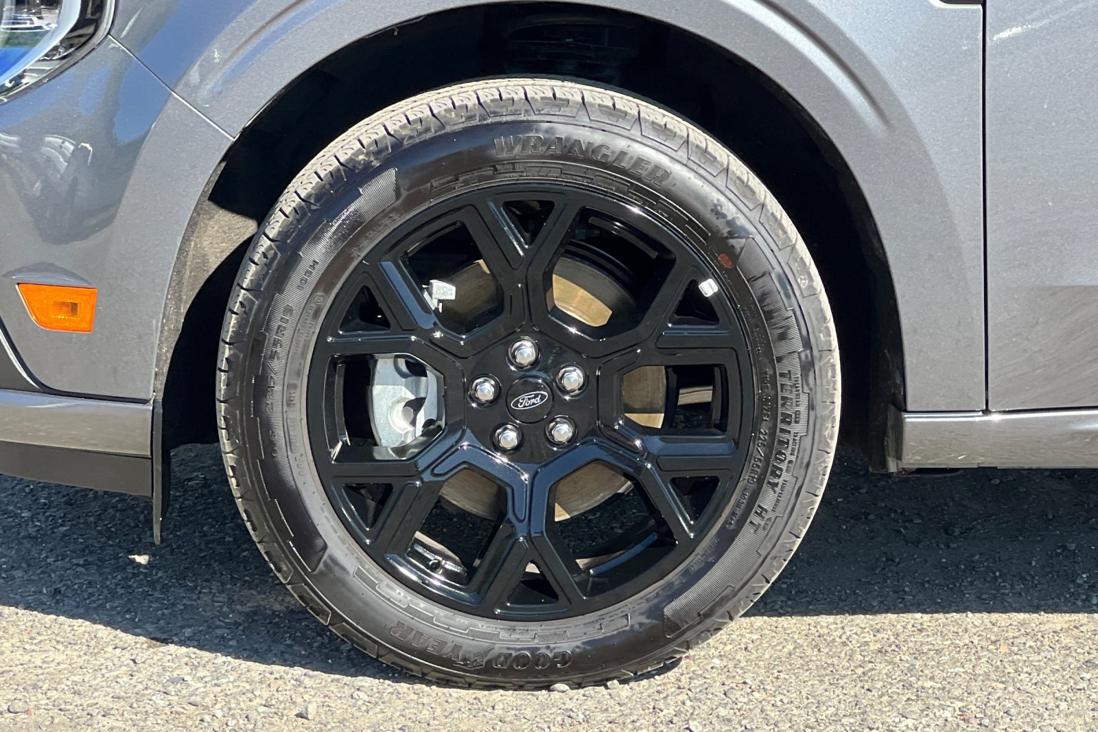 Used 2025 Ford Maverick Lobo AWD/4WD image 25