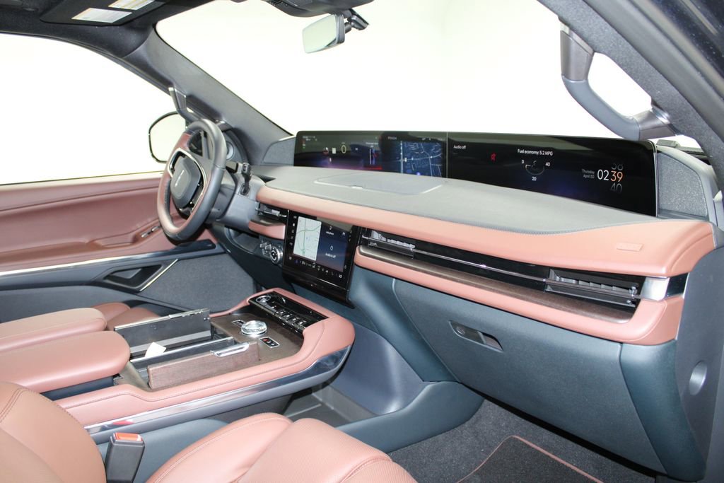 New 2026 Lincoln Navigator L Reserve AWD/4WD image 32