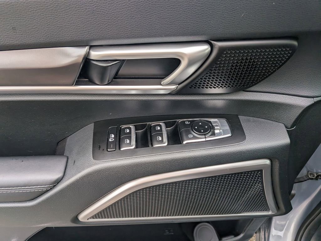 Used 2025 Kia Telluride S image 11