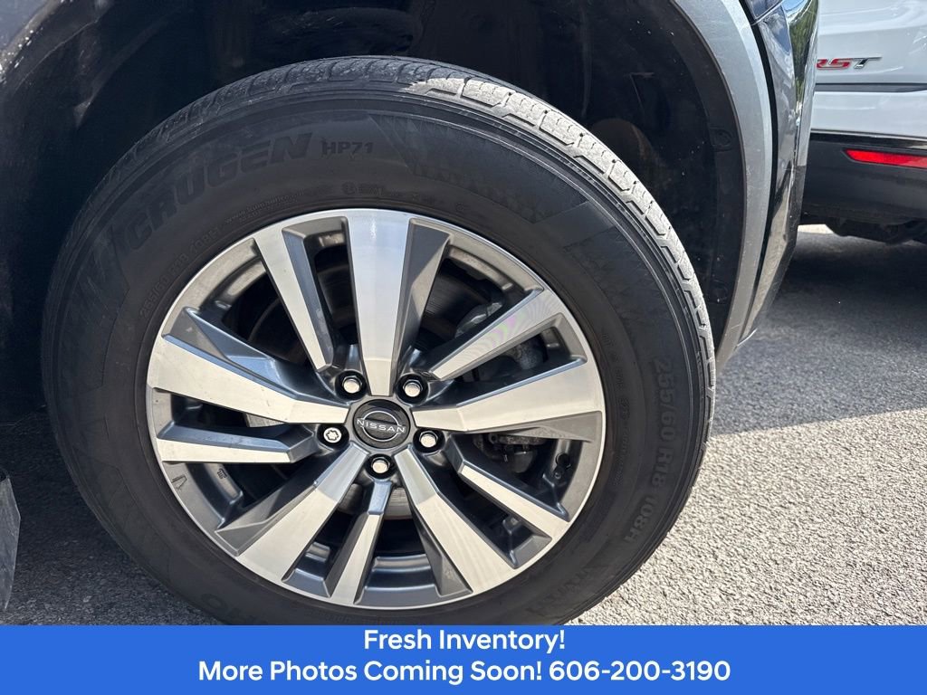Used 2024 Nissan Pathfinder SL AWD/4WD image 3