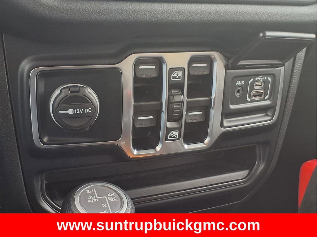 Used 2024 Jeep Wrangler Unlimited Sahara image 27