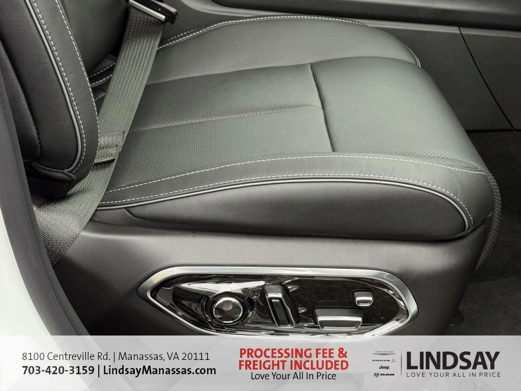 New 2025 Jeep Grand Cherokee Overland w/ Adv Protech Group III image 9