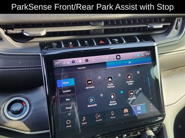 Used 2025 Jeep Grand Cherokee Limited w/ Luxury Tech Group II image 42