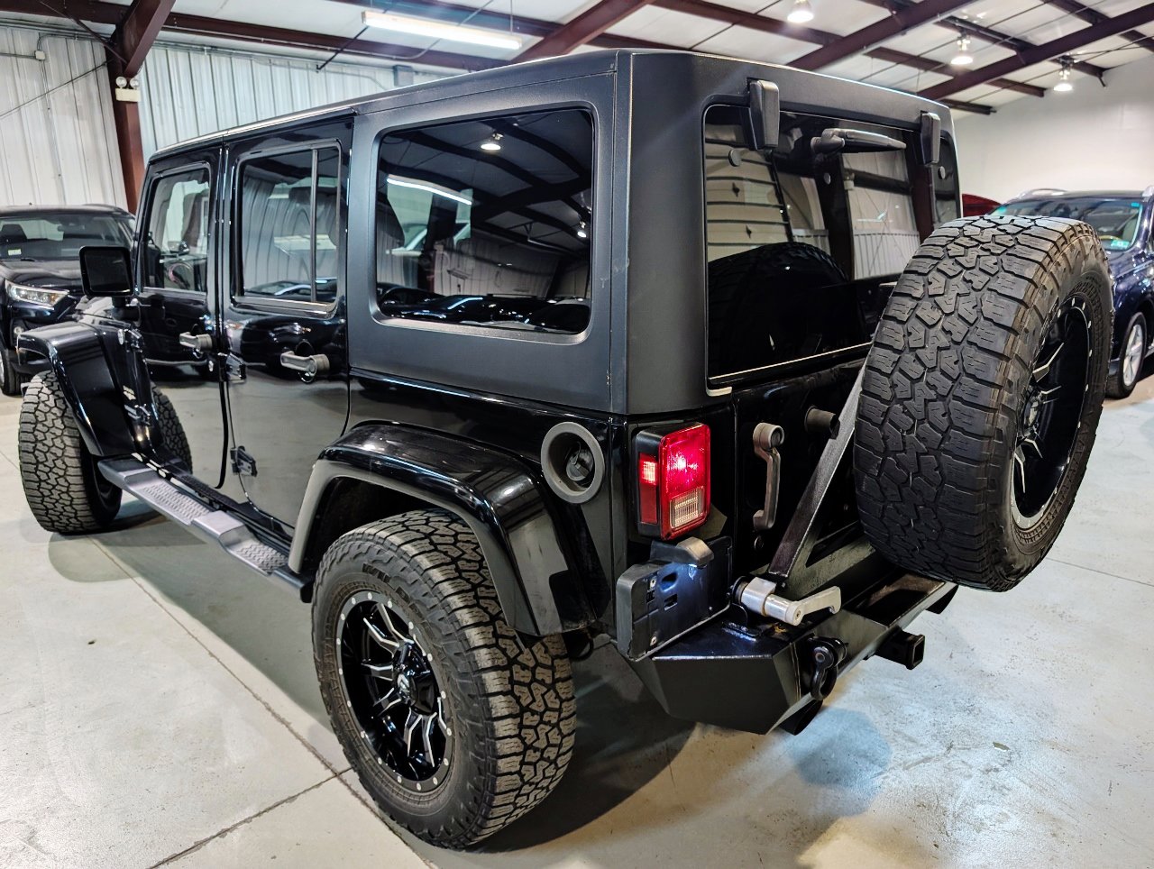 Used 2015 Jeep Wrangler Unlimited Sahara w/ Dual Top Group image 5