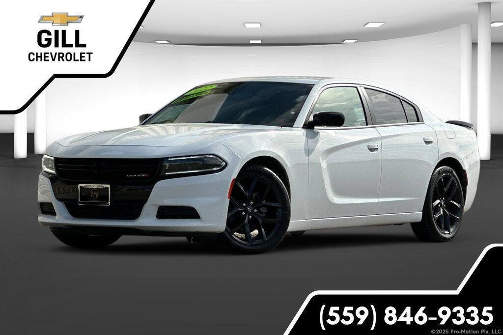 Used 2022 Dodge Charger SXT w/ Blacktop Package image 1