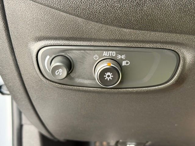 Used 2024 Chevrolet Equinox LT image 33