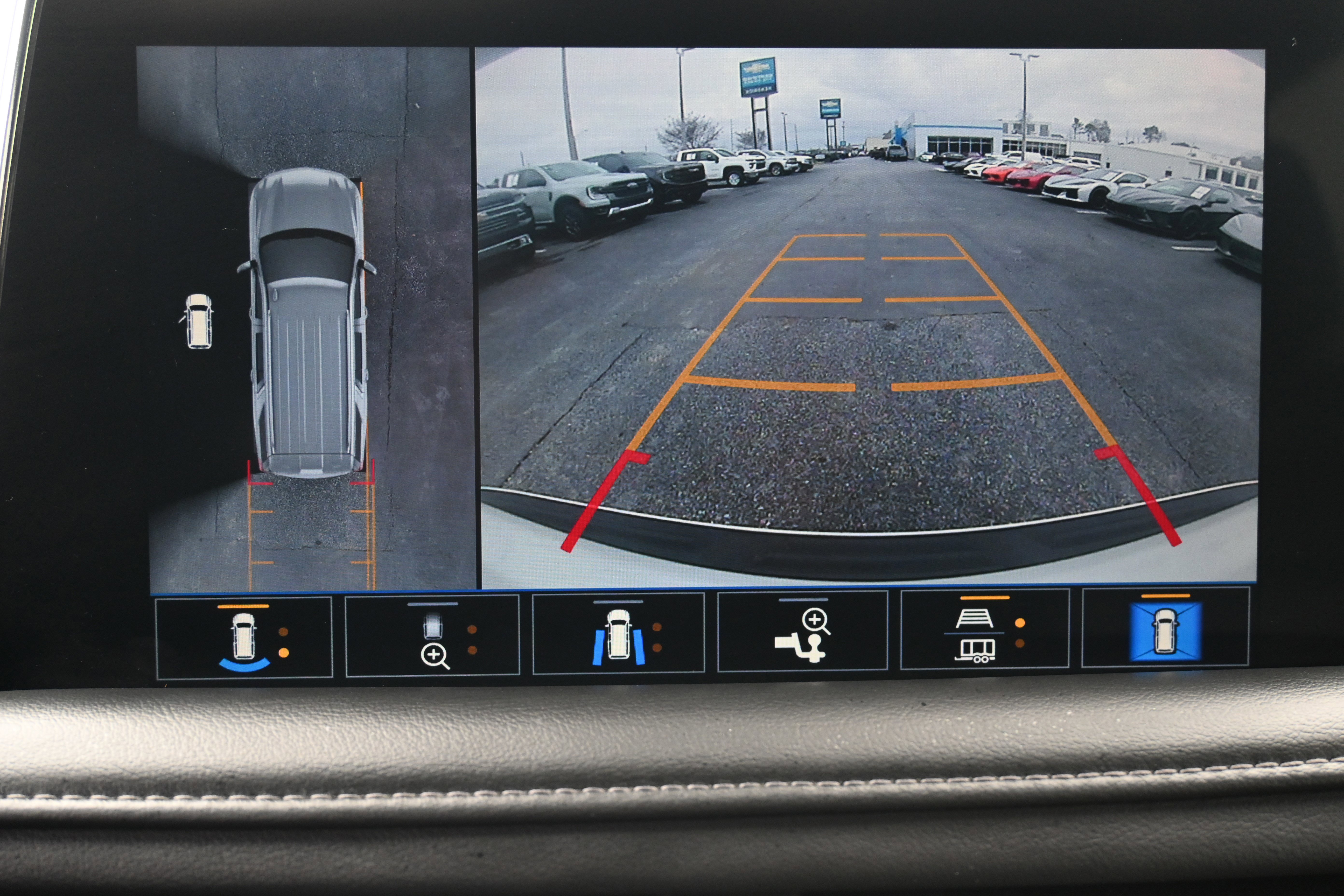 Used 2021 Chevrolet Tahoe LT w/ LT Signature Package image 26