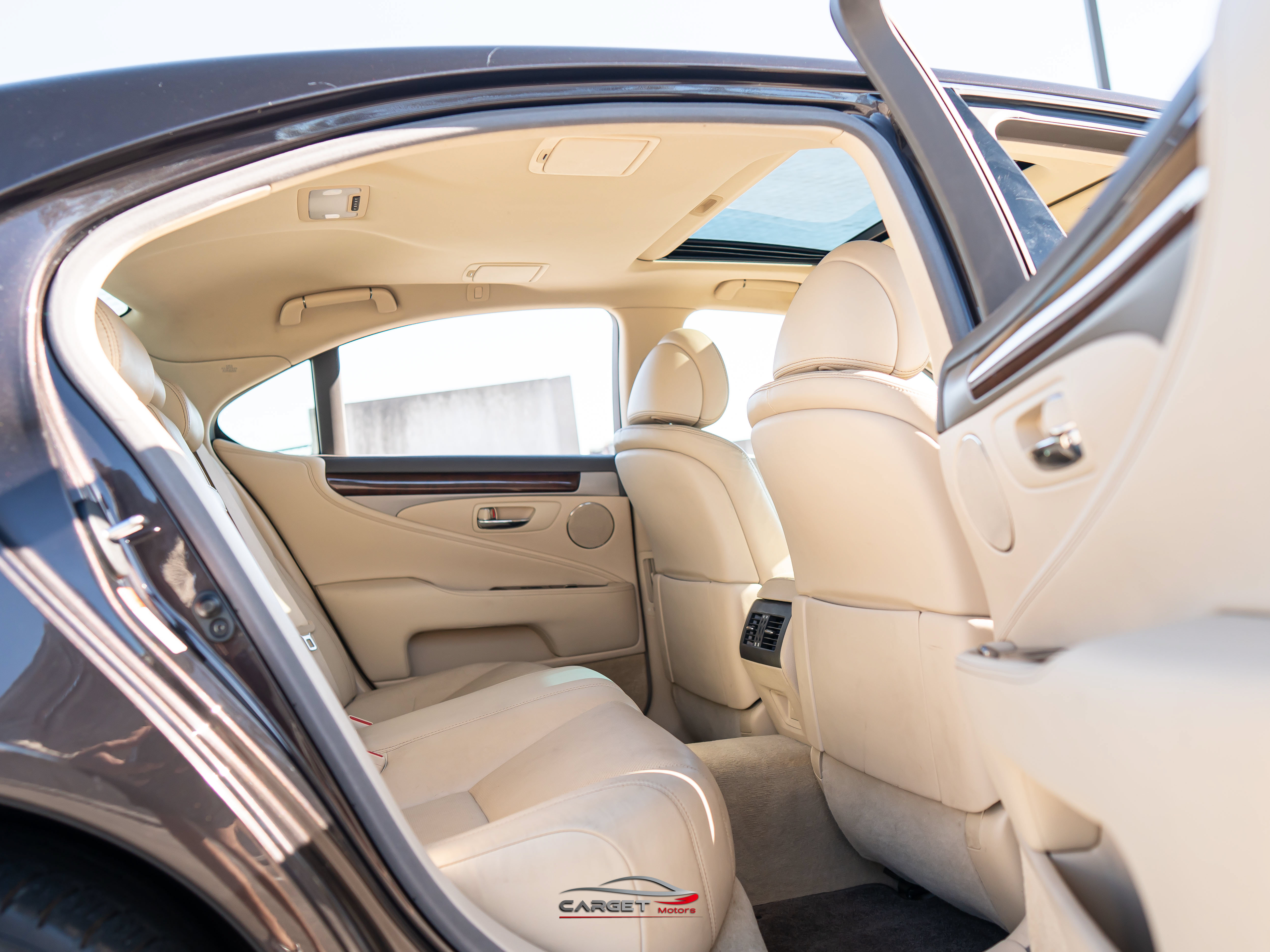 Used 2016 Lexus LS 460 AWD w/ Comfort Package image 18