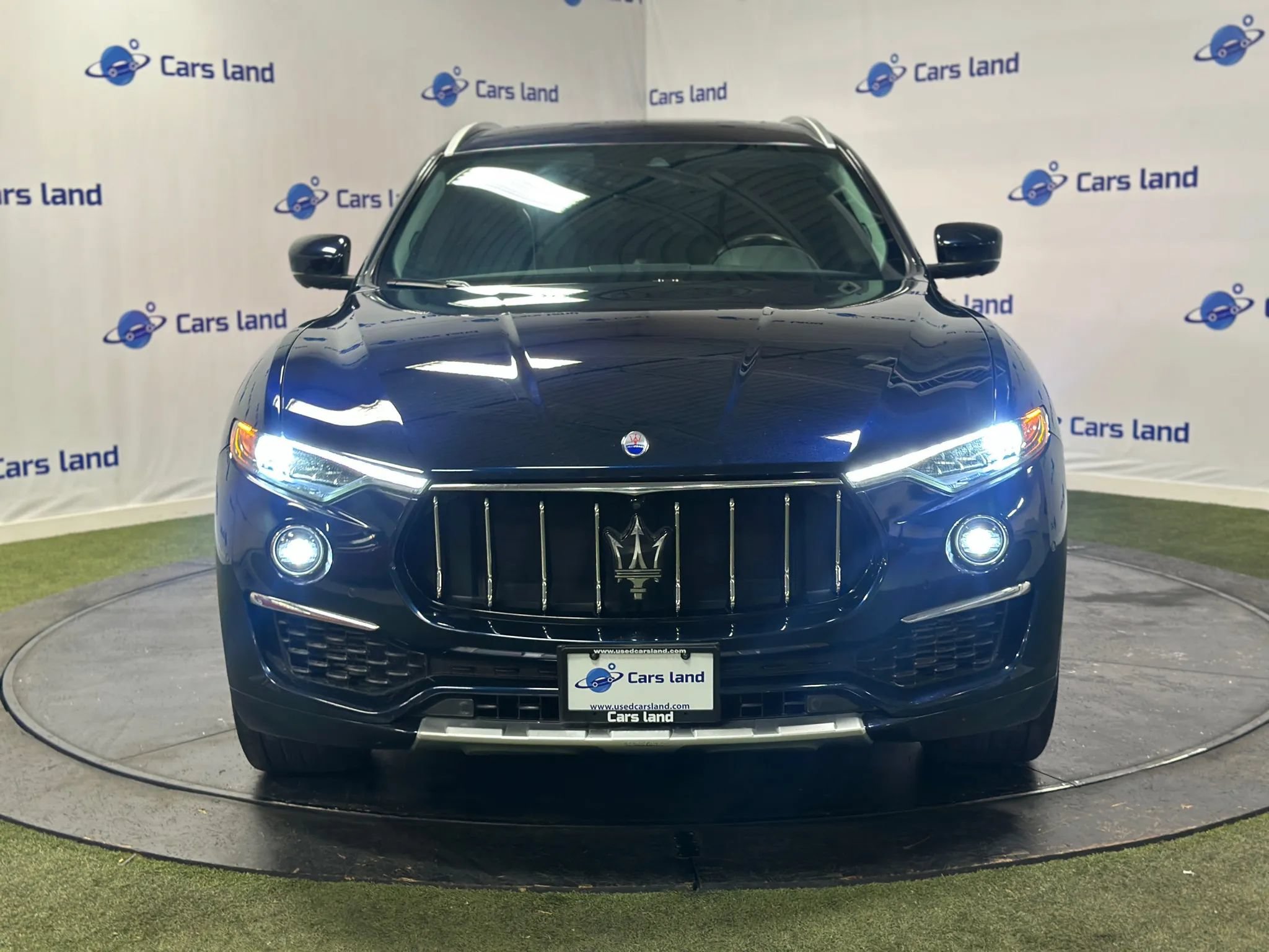 Used 2019 Maserati Levante GranLusso AWD/4WD image 7