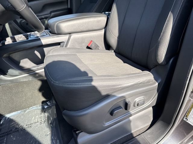 Used 2019 Nissan Titan SV w/ SV Convenience Package image 12