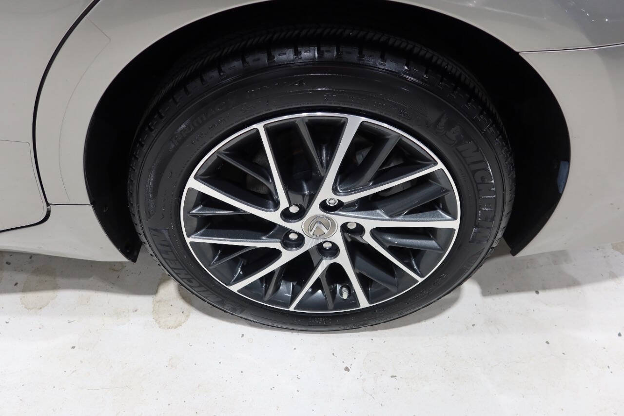 Used 2018 Lexus ES 350 w/ Luxury Package w/Wood Trim FWD image 38