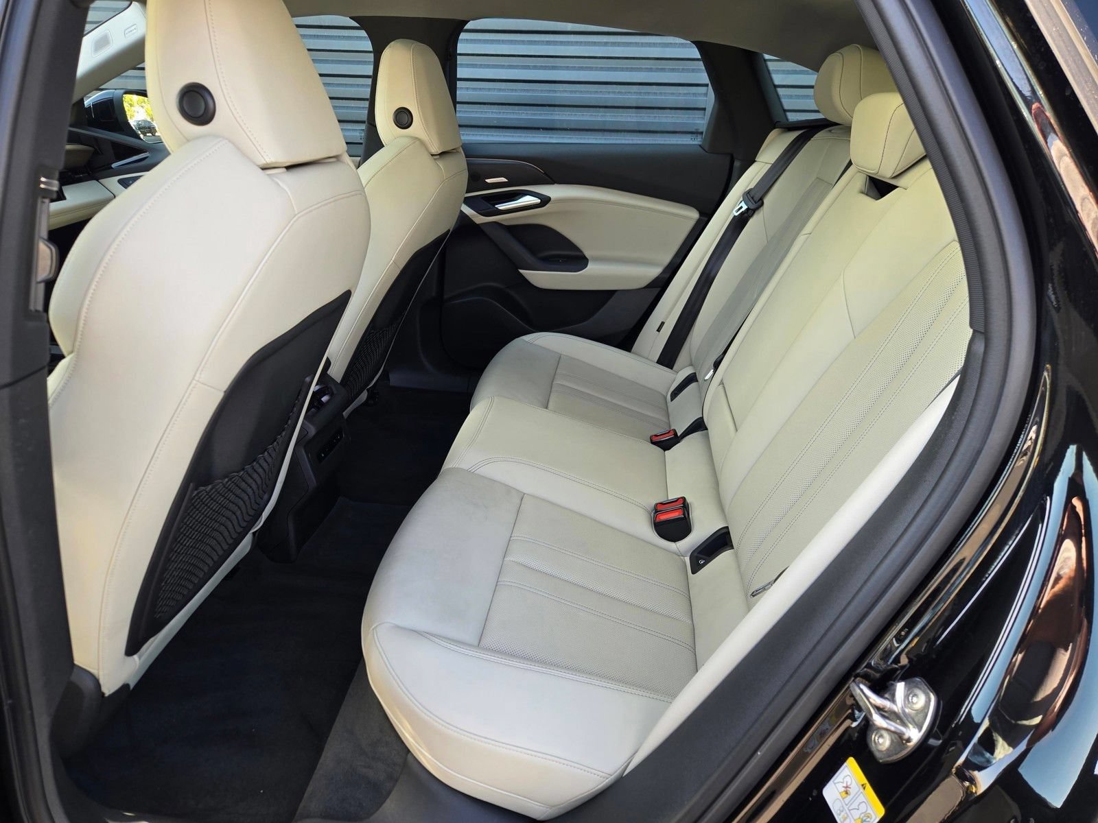 Used 2025 Audi A6 e-tron Prestige w/ Beige Warm Weather Package RWD image 11