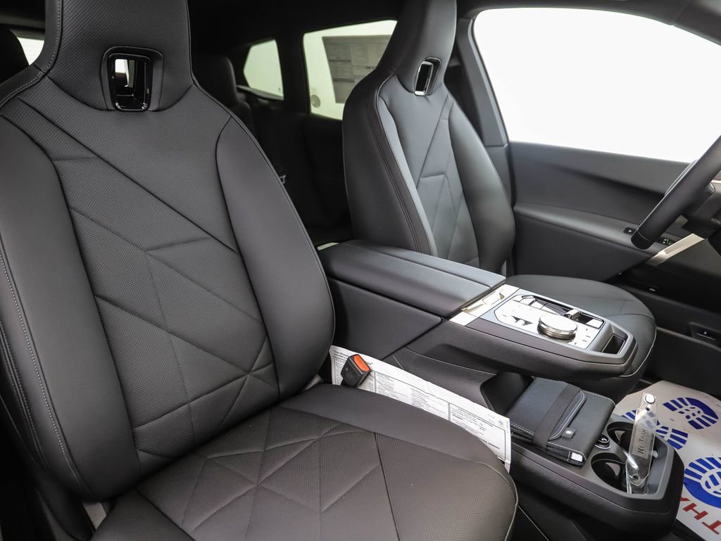 Used 2026 BMW iX xDrive60 w/ Premium Package image 32