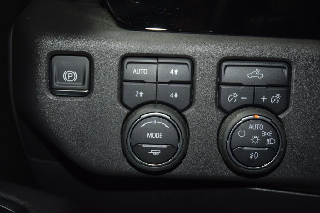 Used 2025 Chevrolet Silverado 1500 RST AWD/4WD image 37