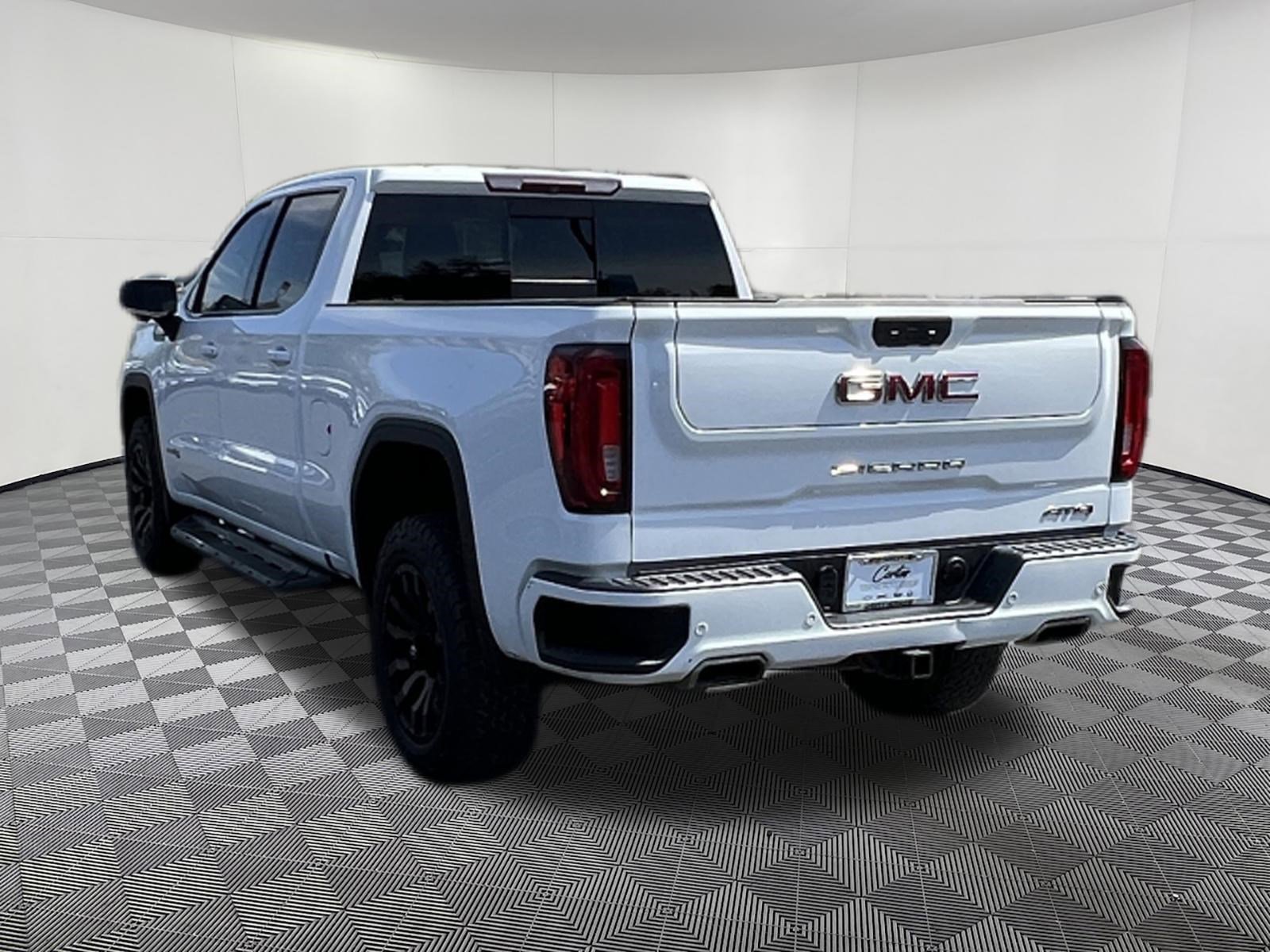 Used 2019 GMC Sierra 1500 AT4 w/ AT4 Premium Package AWD/4WD image 4