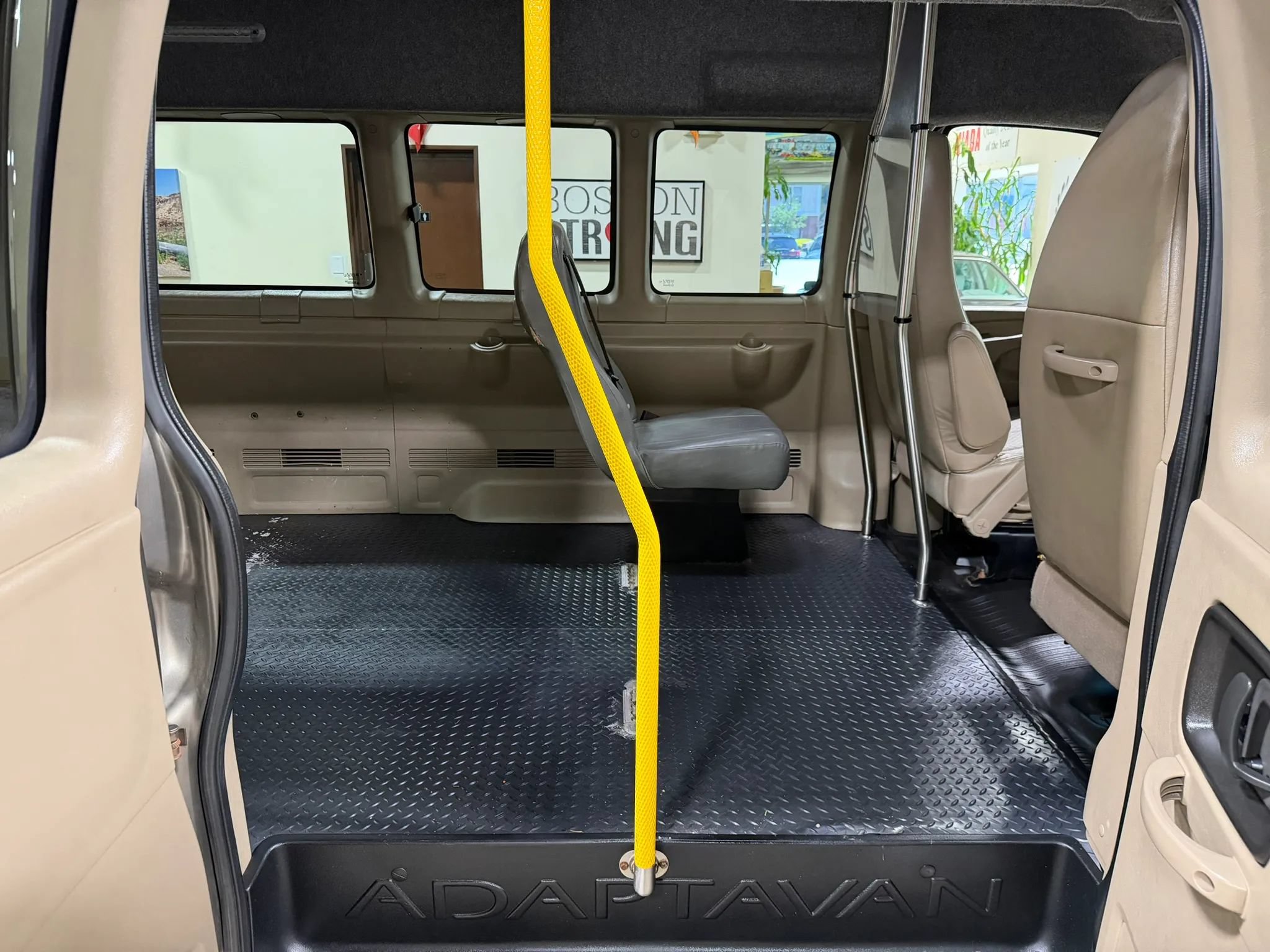 Used 2014 Chevrolet Express 3500 LT w/ LT Preferred Equipment Group RWD image 22