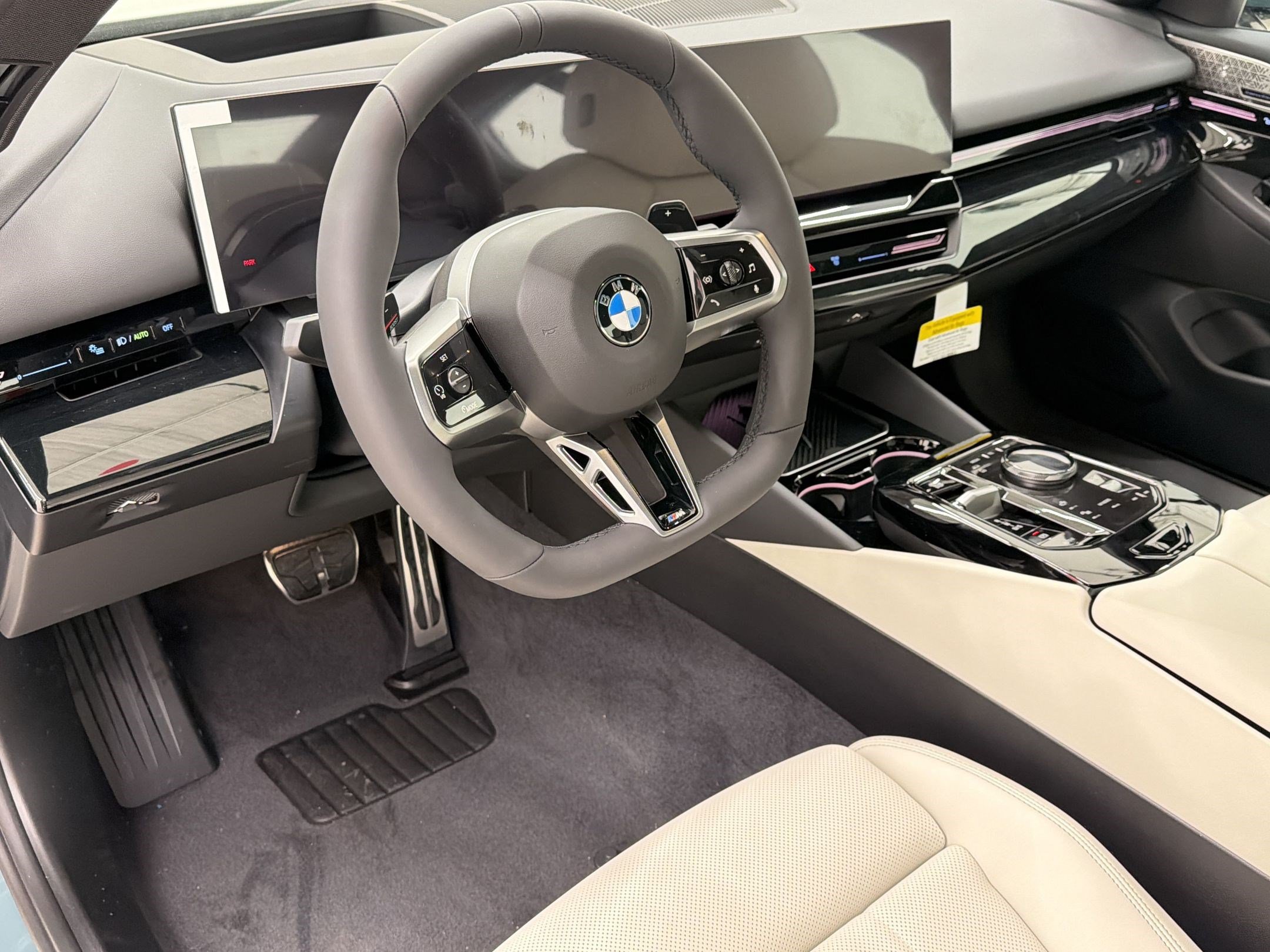 New 2026 BMW 530i w/ M Sport Package RWD image 4