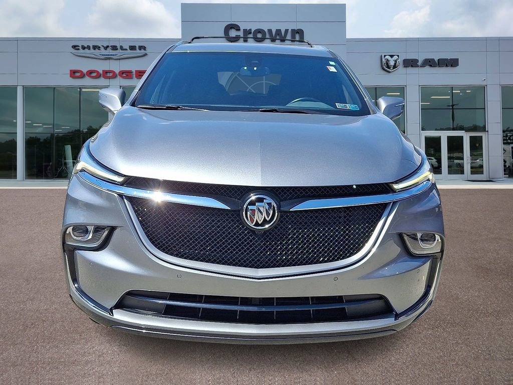 Used 2023 Buick Enclave Essence w/ Sport Touring Edition image 2