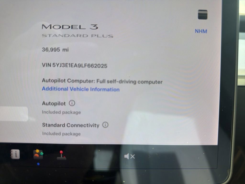 Used 2020 Tesla Model 3 Standard Range Plus image 15