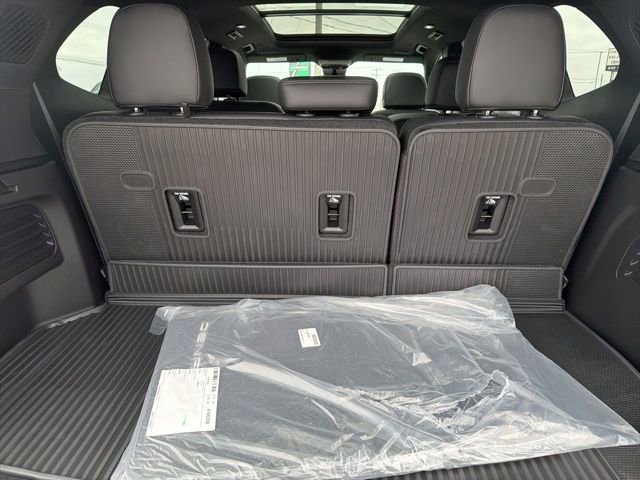 New 2026 GMC Acadia Denali w/ Super Cruise Package image 39