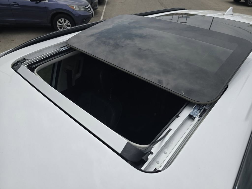 Used 2022 Kia Telluride SX w/ SX Prestige Package AWD/4WD image 3