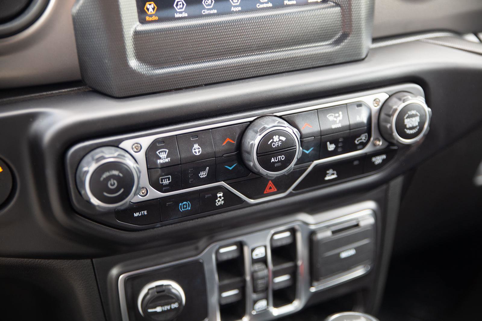 Used 2023 Jeep Wrangler Unlimited w/ Cold Weather Group AWD/4WD image 14