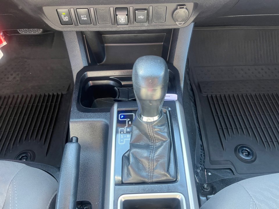 Certified 2022 Toyota Tacoma SR5 w/ Technology Package AWD/4WD image 22