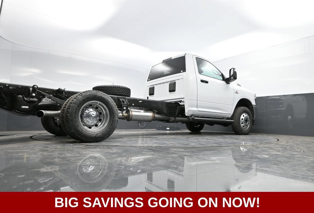 New 2026 RAM 3500 Tradesman w/ Chrome Appearance Group AWD/4WD image 46