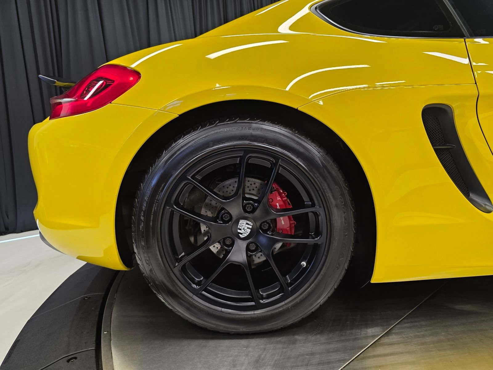 Used 2015 Porsche Cayman image 44