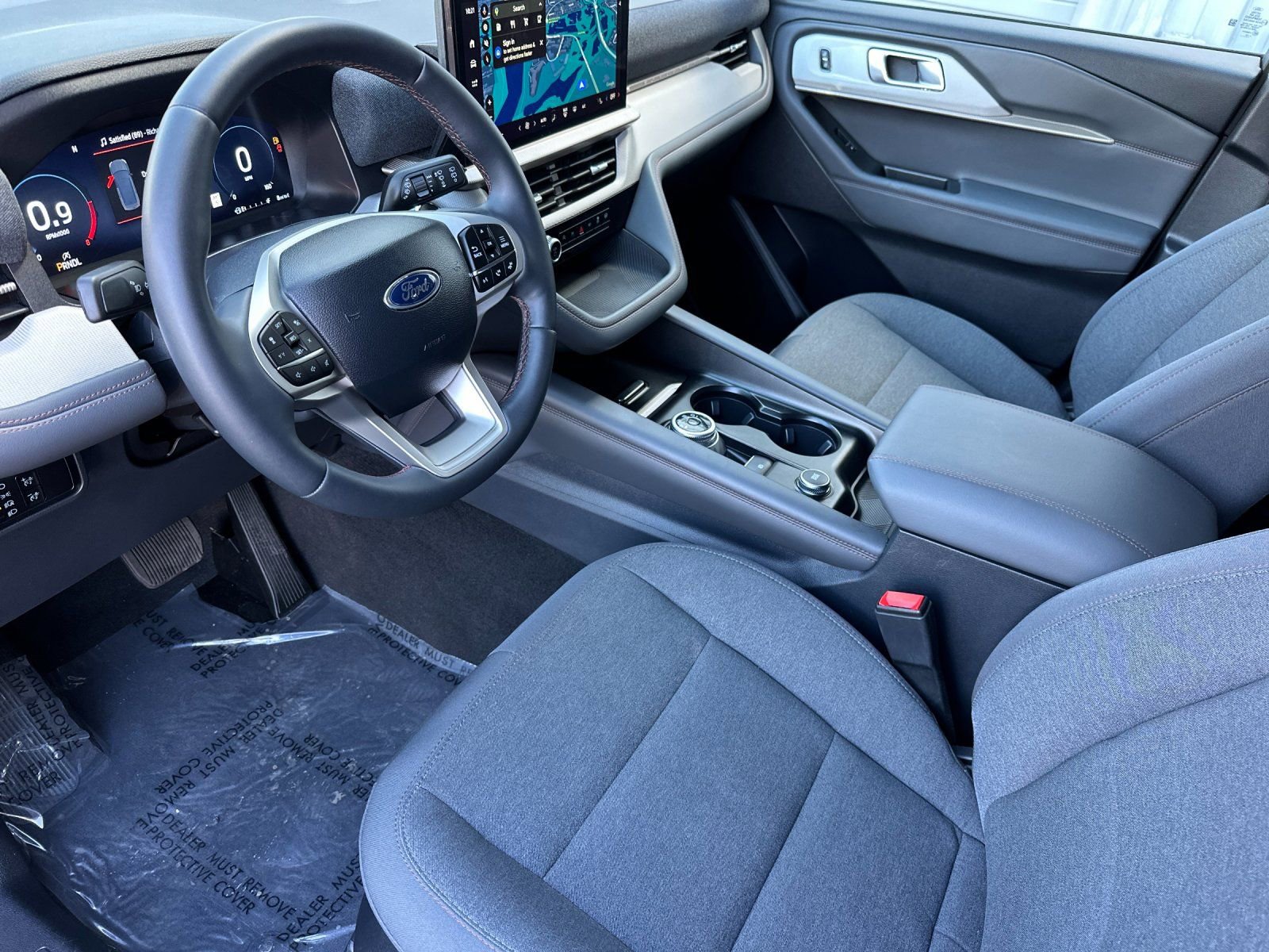 Used 2025 Ford Explorer Active image 9